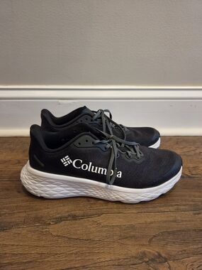 Columbia Black & White Running Shoes